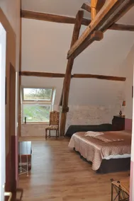 Les Pierres D'aurèle Chambres d'Hôtes - Værelse