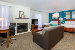 Hawthorn Suites by Wyndham Tinton Falls - Room