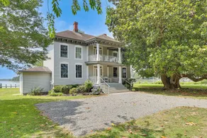 Waterfront Home With Large Yard, Dock & Bay View - Interiør