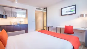 Hipark Design Suites Marseille - Chambre
