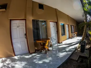 Frank's Place - Rom