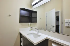 Candlewood Suites MORGANTOWN-UNIV WEST VIRGINIA by IHG - Bathroom