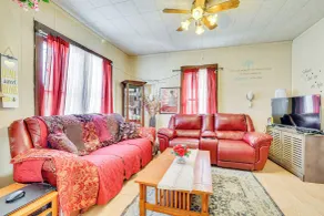 Steps to Root River: Home w/ Large Yard! - Intérieur