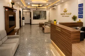 Hotel The White Tulip - Vestíbulo