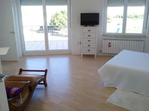 Casa Miguel & Sally, 16 km Leon, 3 km Galizien-Barcelona Autobahn, 31 Personen - Zimmer