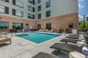 DoubleTree by Hilton Charleston Riverview - Piscina