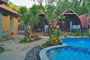 GHamed Sari - Piscina