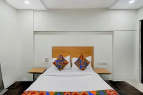 Fabhotel Veda Inn - Quarto