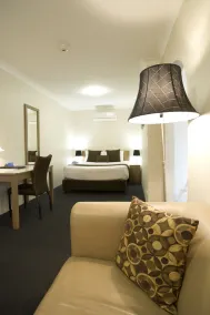 Noah's Mid City Motor Inn Muswellbrook - Room