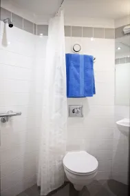 Agnes Blackadder Hall - Campus Accommodation - Bathroom