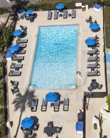 Crowne Plaza Ventura Beach by IHG - Piscine