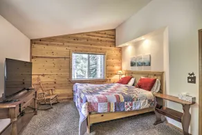 Game Room: Mountain Chalet 5 Mi to Donner Lake - Interiør