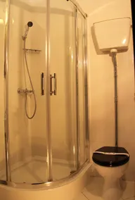 Hotel Business Apartments - Bathroom