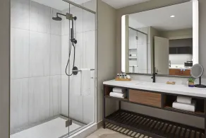 The Watermark Hotel - Baño