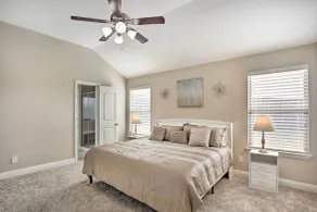 Private Yard & Grill: Greenville Vacation Rental - Innvendig