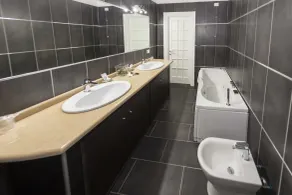 Hotel Ascot - Bathroom