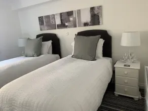 The Albany Apartments - Chambre