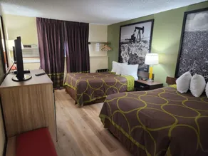 Super 8 by Wyndham Craig - Room