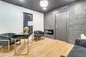 Modern Motor City Home w/ Office & Deck! - Innvendig