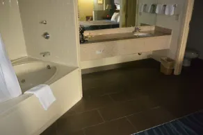 Days Inn by Wyndham Clarksville North EXIT 4 - Salle de bain