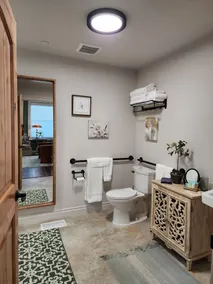 Hummingbird House - Bathroom