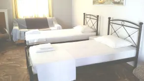 gatis house - Room
