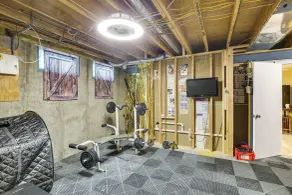 Gateway to St Louis: Group Getaway w/ Game Room - Innenbereich