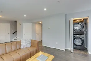 8 Mi to National Mall: Quiet Cheverly Apt - Interior