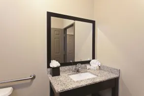 La Quinta by Wyndham Los Banos - Salle de bain