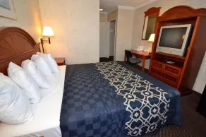 Days Inn by Wyndham Los Angeles LAX Airport Stadium Area - Chambre