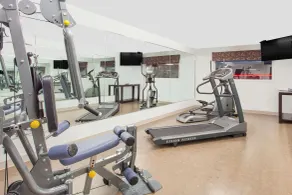 Super 8 by Wyndham Brandon MB - Salle de remise en forme