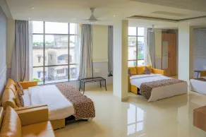 Hotel Poonam Residency - Værelse