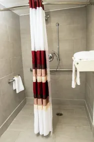 Red Roof Inn Rochester - Henrietta - Badezimmer