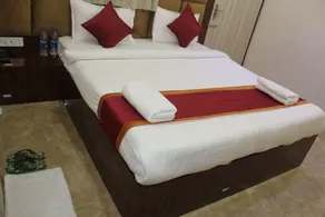 Hotel MJR - Free Pickup and Drop Temple, Sea Beach & Puri Railway Station - Room