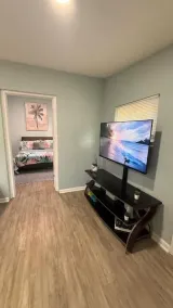 1 Bed Room Pool Steps to Beach - Room