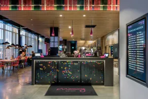 Moxy Aberdeen Airport - Reception
