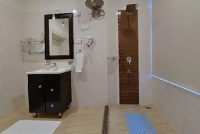 Brij Villa, Dalhousie - A Colonial Luxury Retreat - Bathroom