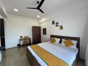 Pinakii Comfort Stay Vile Parle - Near Airport - Room