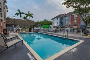 Candlewood Suites Miami Lakes by IHG - Piscine