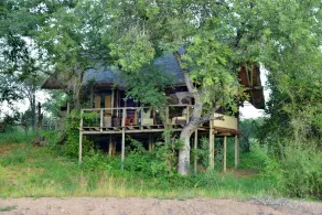 Rhino Post Safari Lodge - Zimmer