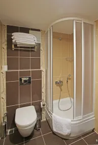 Marwa Hotel - Bathroom