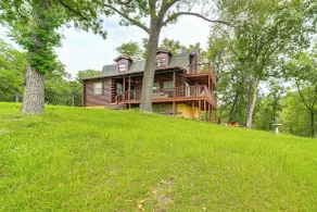Lakeside Cabin w/ Lake & Boat Ramp Access Nearby - Innenbereich