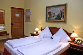 Hotel Schloss Edesheim - Room