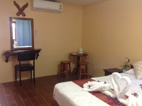 Ruan Mai Naiyang Beach Resort - Rom