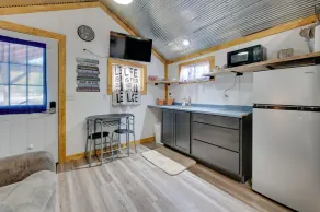 Iowa Tiny Cabin Near Pine Lake State Park - Intérieur