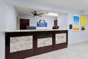 Days Inn & Suites by Wyndham Siler City - Hall