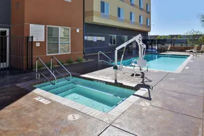 Fairfield Inn & Suites by Marriott Sacramento Airport Woodland - Piscine