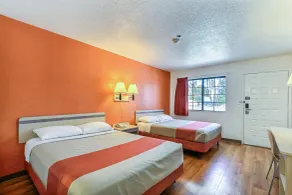 Super 8 by Wyndham Livermore - Zimmer