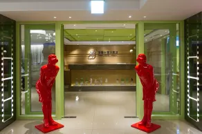 Green World Hotel - Zhonghua - Interior entrance