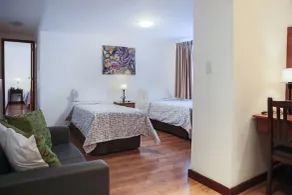 NBH Premier Hotel - Zimmer